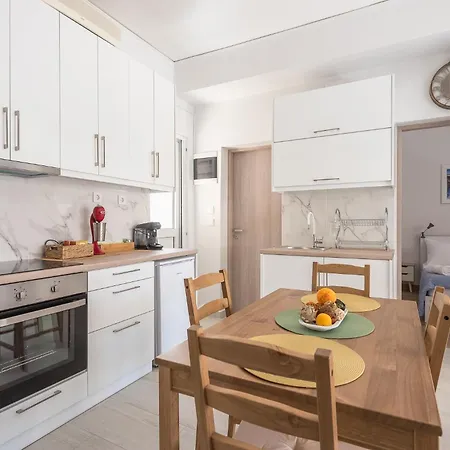 Dipejo Luxurious Penthouse Lycabettus Hill View Very Close To Syntagma Square And Kolonaki