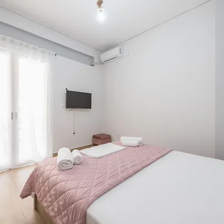 Apartment Dipejo Luxurious Penthouse Lycabettus Hill View Very Close To Syntagma Square And Kolonaki Athens
